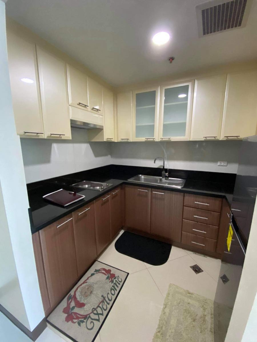 1 Bedroom Unit For Sale in 8 Forbes Town, BGC Taguig