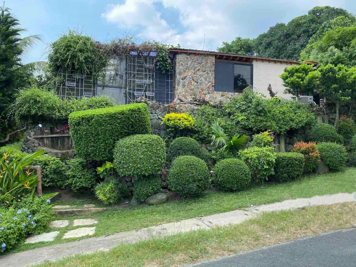 Garden House in Plantation Hills Tagaytay Highlands