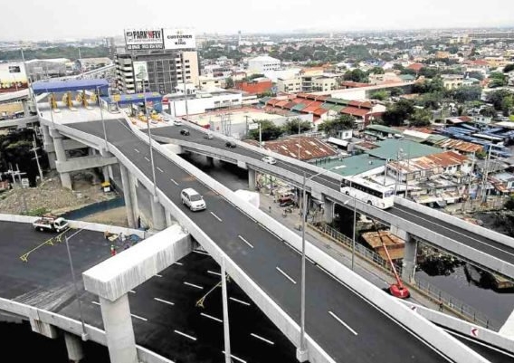 SMC proposes to extend NAIA Expressway to BGC