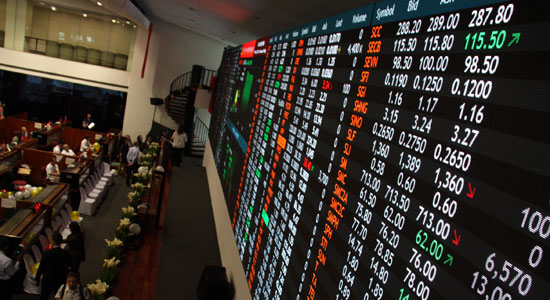 Main stock price index ends higher; peso strengthens to 49.705 to $1