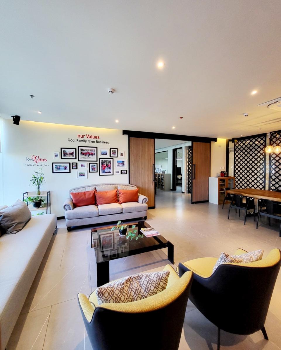 For Sale 3BR Unit at Linear Makati