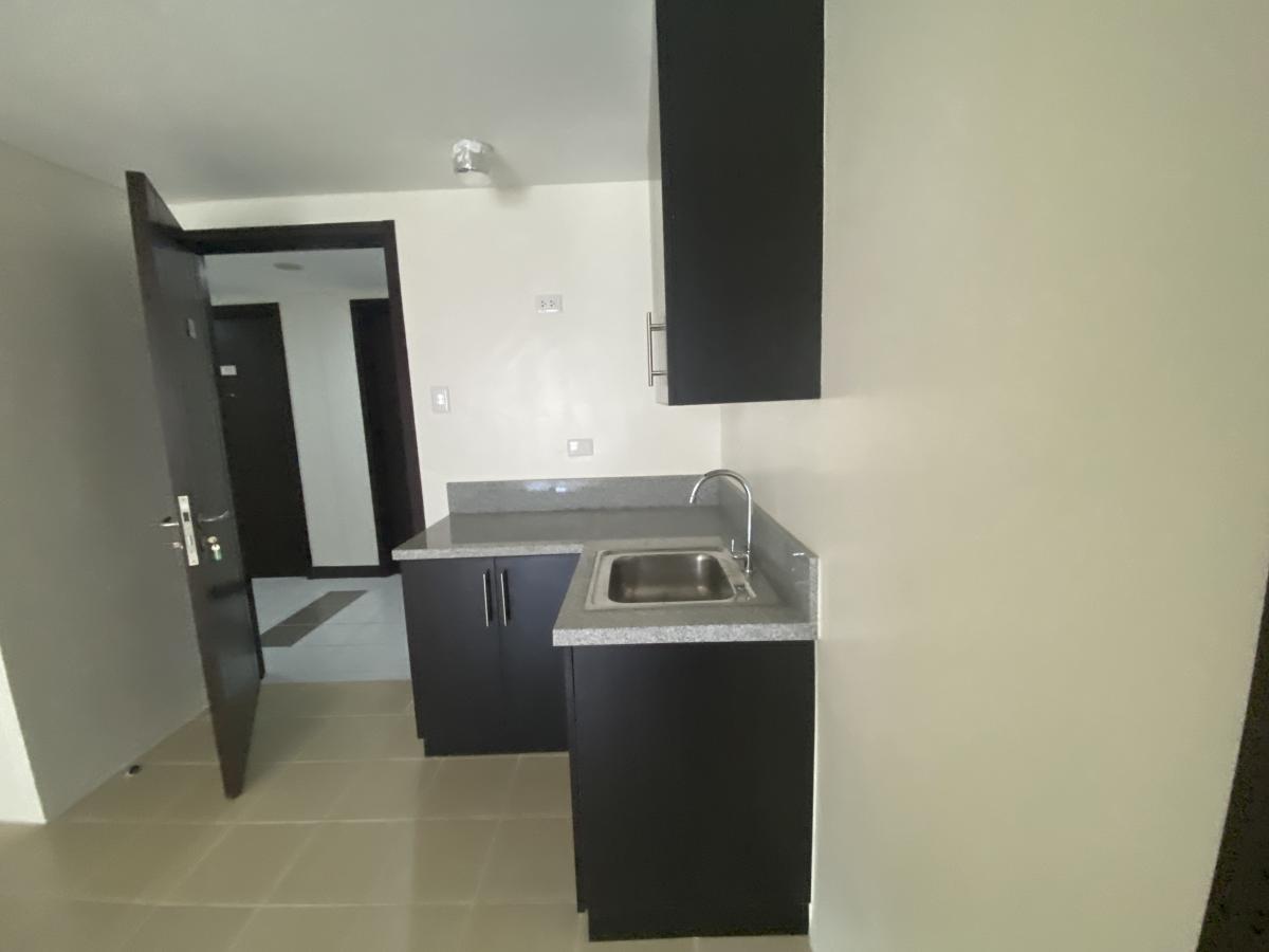 1 Bedroom Unit For Rent in Pioneer Woodlands, Mandaluyong!