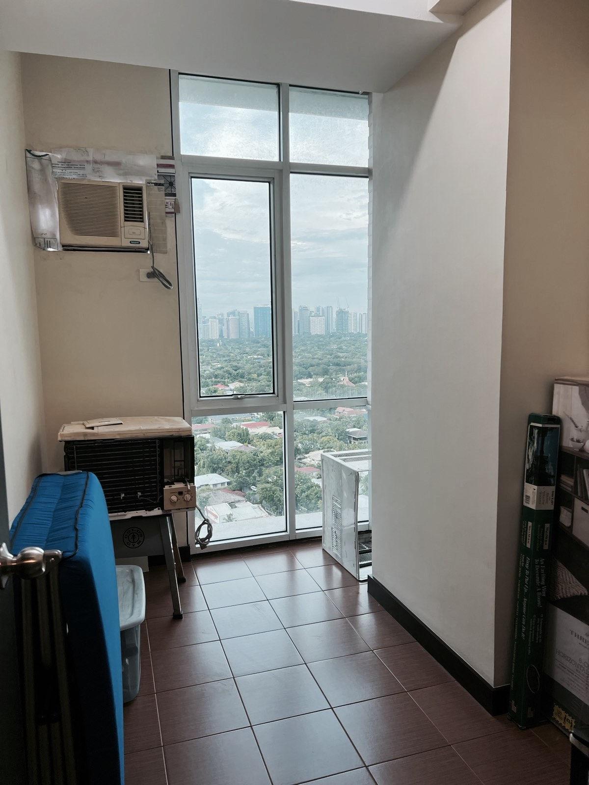 2 BEDROOMS FOR RENT AT SAN LORENZO PLACE, MAKITA