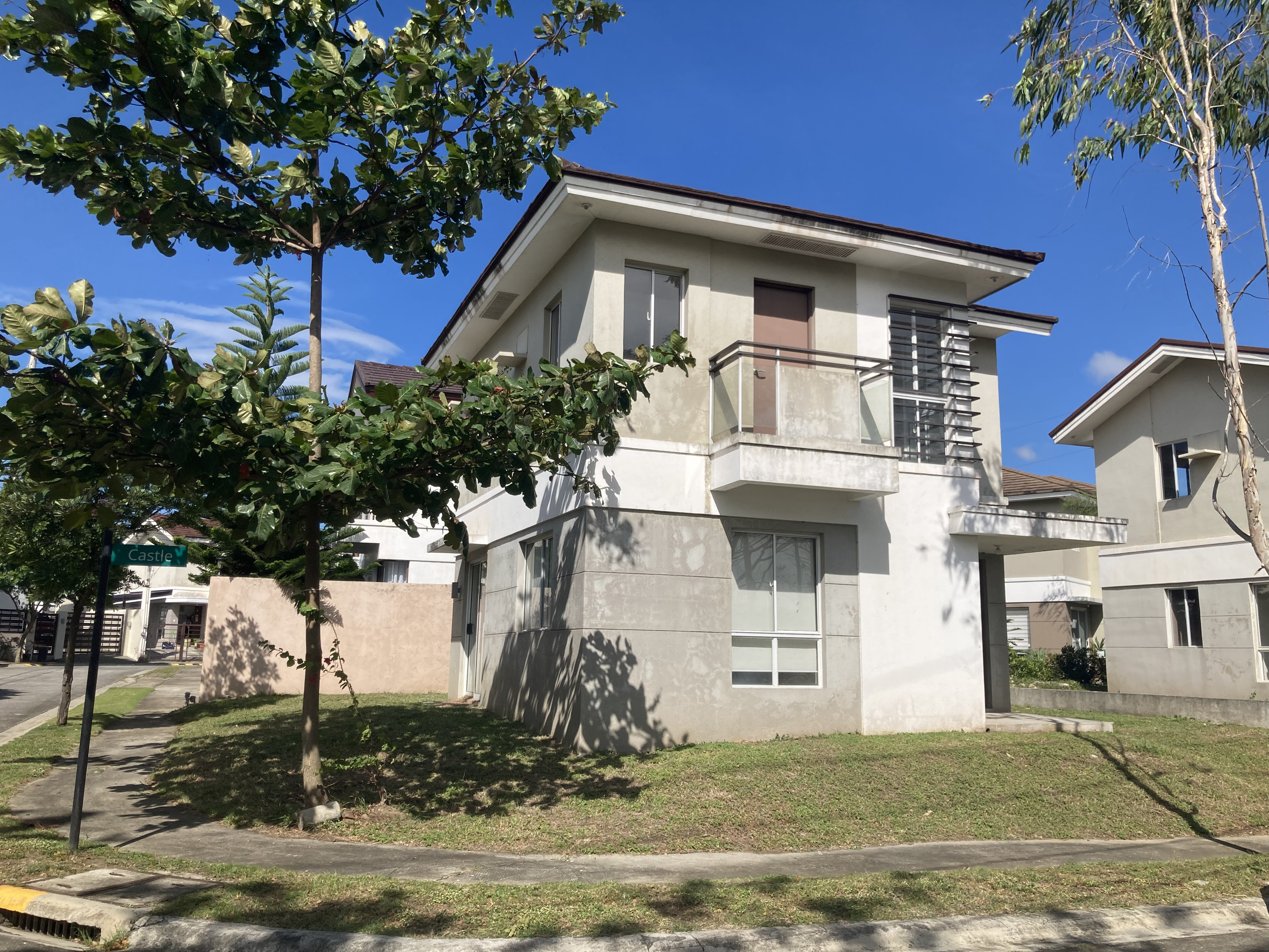 Corner House and Lot in Ridgeview Estates Nuvali for Sale